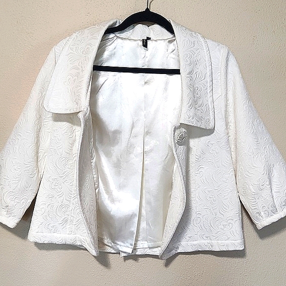 Ambition Vintage Chic Jacquard Ivory Cropped 3/4 Sleeve Blazer Jacket Size M - Picture 2 of 14